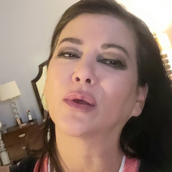 Meet your Posher, Margo - Picture 2 of 2